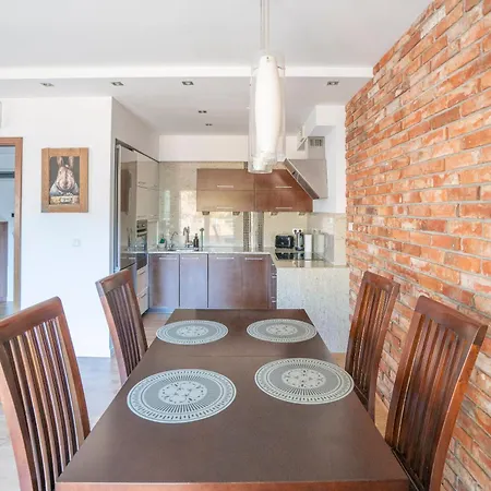 Werona Check-in 24h Aircon Privat Parking * Wrocław