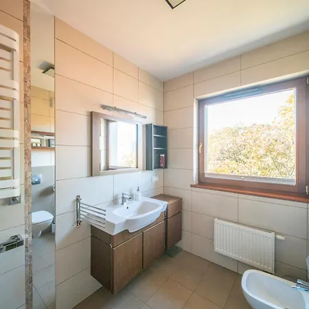 Werona Check-in 24h Aircon Privat Parking